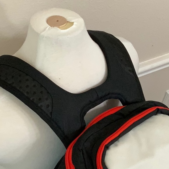 Jansport UNHINGED Black/White Sands - Picture 13 of 16